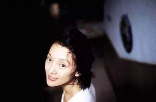 周迅家世爆料视频播放,豪门背景下的明星成长之路 第2张 周迅家世爆料视频播放,豪门背景下的明星成长之路 第2张